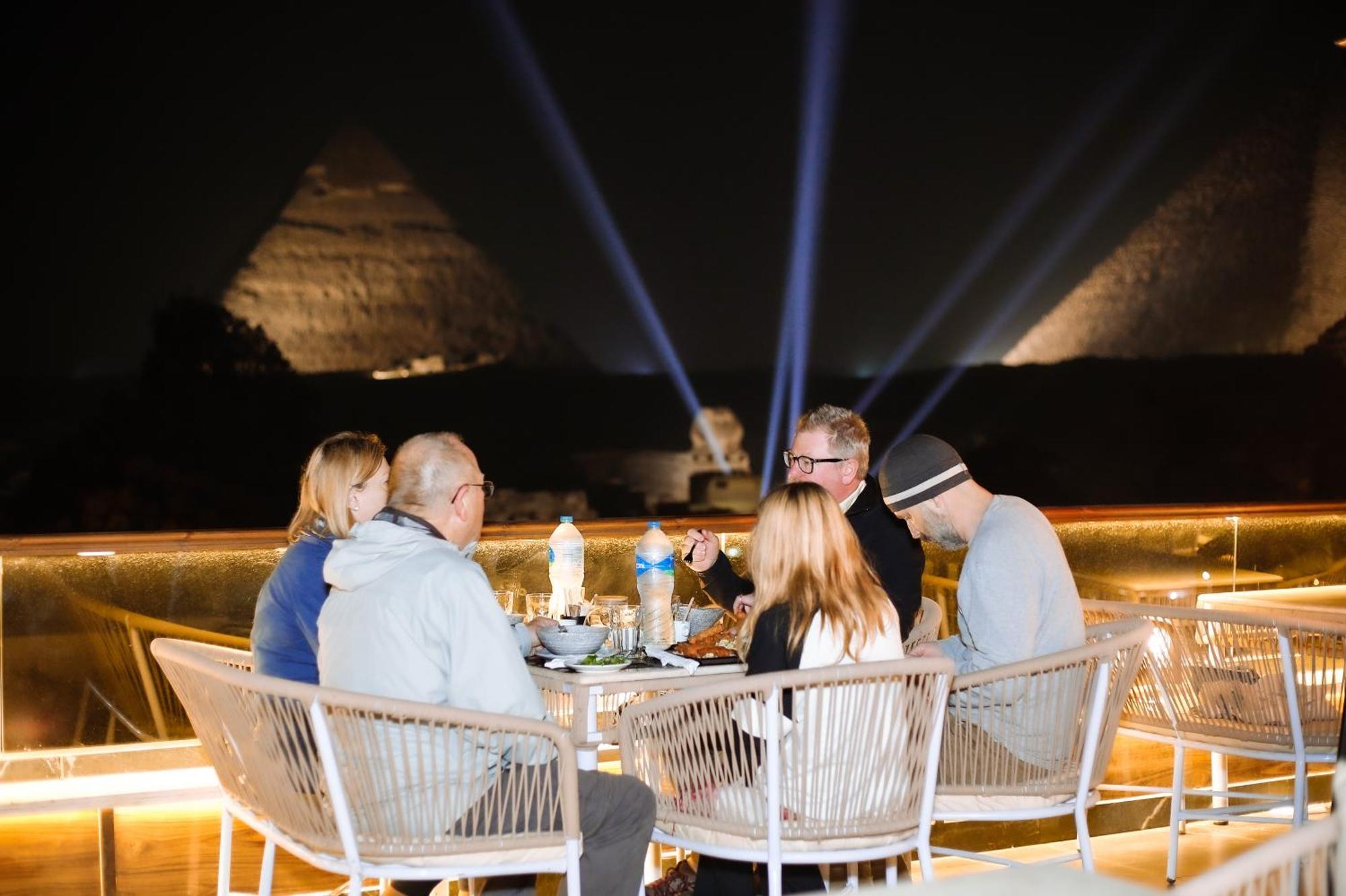 Tree Lounge Pyramids View Inn , Sphinx Giza Kafret el-Gabal Extérieur photo