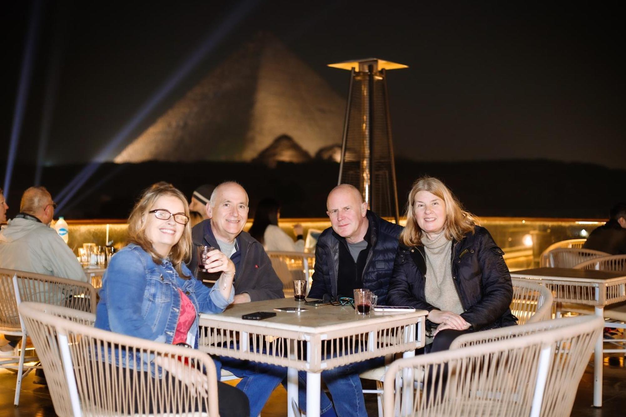 Tree Lounge Pyramids View Inn , Sphinx Giza Kafret el-Gabal Extérieur photo